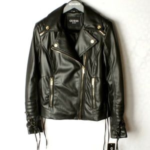 SOLD ❌!!! Guess Jacket